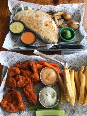 Gringa and hot wings with fries at Revolucion Verde - Colonia Primavera in Monterrey
