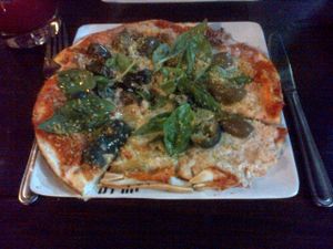 pizza at Shakti en Chile in Santiago