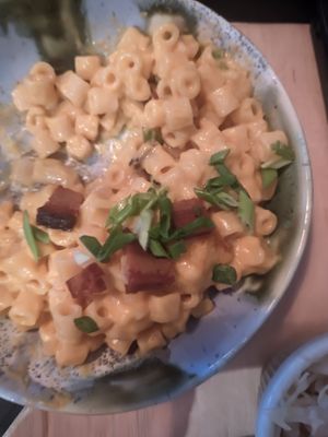 Mac&Cheese at Lokal Vegan Bistro in Warsaw