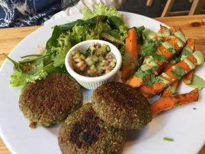 sweet potaoes with smal paties at Lokal Vegan Bistro in Warsaw