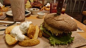 Great Burger at VIVA in Madrid