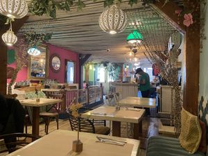 Warm and friendly  at VIVA in Madrid