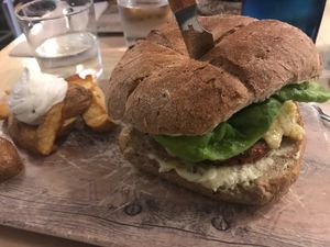 Best burger ever at VIVA in Madrid