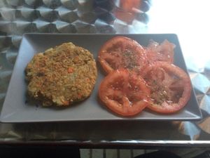 Veggieburger, also served between bread at Pentagrama in Cerdanyola Del Valles