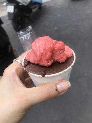 strawberry plus chocolate at Ciacco Gelato Senz'altro in Milan