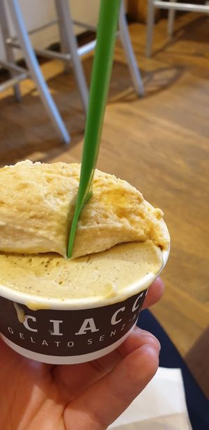 Small cup (2 flavours) at Ciacco Gelato Senz'altro in Milan