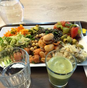 really good vegan food at Smart Green Corner in Bordeaux