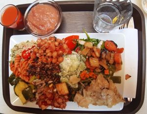 Vegane Bufett-Auswahl at Smart Green Corner in Bordeaux