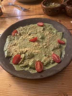 Homemade raviolis with pesto and fresh bread  #Veganuary at La Colmena in San Andres Cholula