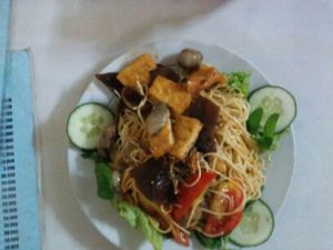 'Chow mein' at Thien Phu in Hue