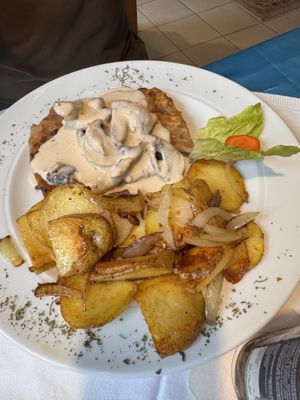 Seitan   at Blumenhotel Restaurant in Bergneustadt