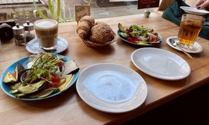 Frühstück für etwas unter 30€  at Velicious in Berlin