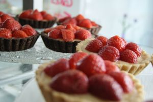 Erdbeer Törtchen glutenfrei  at Velicious in Berlin