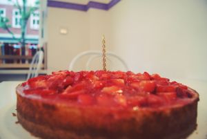 Vanille Cheese Cake mit Erdbeeren  at Velicious in Berlin