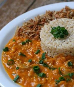 Estrogonofe de palmito e shimeji com inhame palha at Vegetariano Social Clube Delivery in Rio De Janeiro