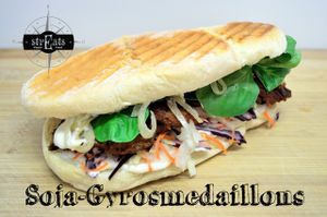 Soja-Gyrosmedaillons at strEats Vegan Food Truck in Berlin