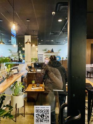 Front door entrance 2021-17-03 at H.O.P.E. in Studio City