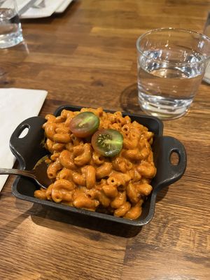 Mac & cheese  at H.O.P.E. in Studio City