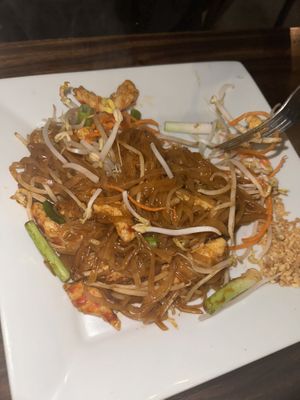 Pad Thai with shrimp   at H.O.P.E. in Studio City