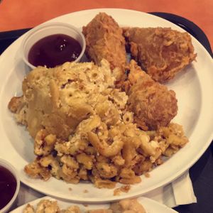 Mac and cheese & chicken drummies (so good) at NuVegan in College Park