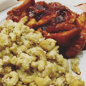 Mac and cheese and BBQ tofu at NuVegan in College Park