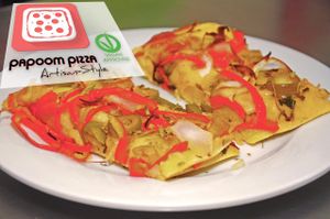 TODA pizza incluye:
una porción de queso vegano
una porción de salsa
un aderezo a su elección
sal orgánica marina gruesa
orégano seco salpicado at Papoom Pizza - Home Kitchen in Guayaquil