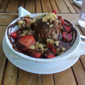 sundae  at Fruits & Roots in Stuart