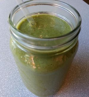 green smoothie at Eternal Abundance in Vancouver