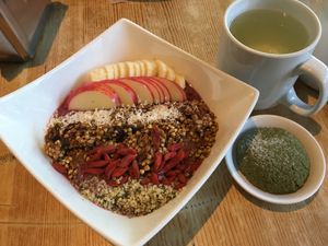 Evening vanilla smoothie bowl at Eternal Abundance in Vancouver