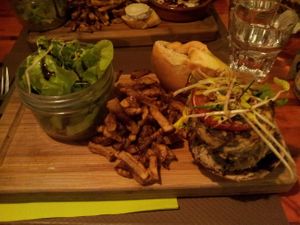 Some of the plates photographed here might contain meat products, I photographed other tables' meals to give an idea for your (still) meat loving friends... at Le Bourgeon in Montpellier