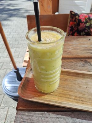 Kokos,mango smoothie at Bindicafe in Amersfoort