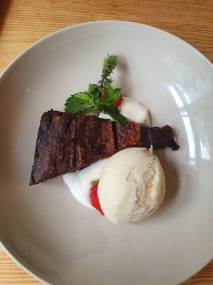 Brownie met caramel at Bindicafe in Amersfoort