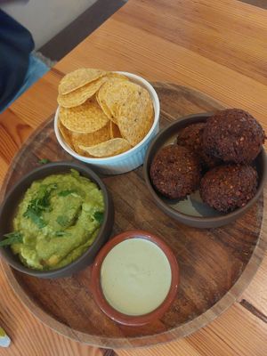 Falafel with tahin and nacho's with guacamole at Bindicafe in Amersfoort