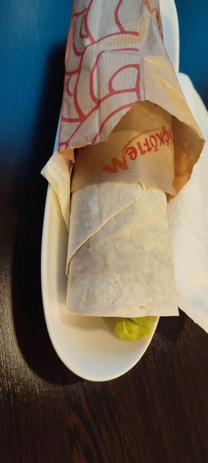 wrap on an oblong plate at Cigköftem in Hamburg