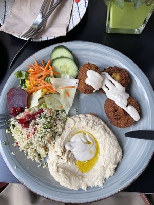 Falafel platter   at Nanoosh in Berlin