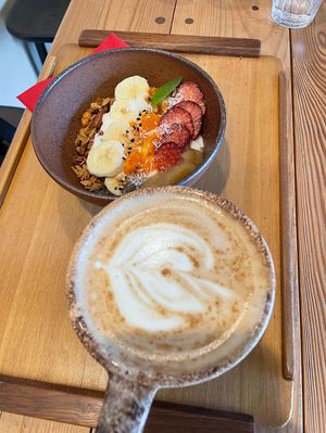 Granola set  at Phalam Cafe in Kyoto