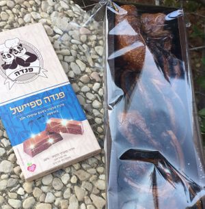 vegan chocolate and cakes at Mitz Marak in Givatayim