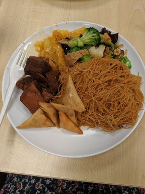 Monday meal at Five Insights Hall 五观食堂 in Central Singapore