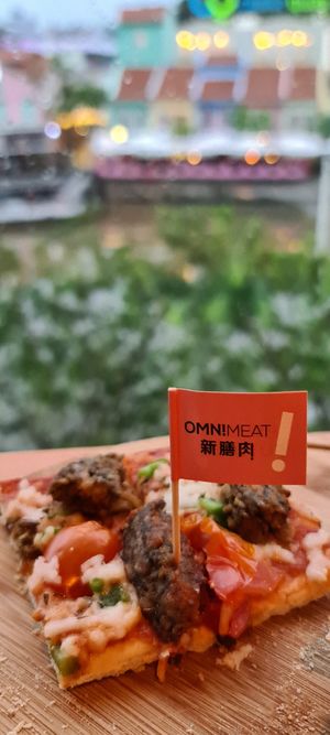 OMN!MEAT Pizza at nomVnom Bistro - Clarke Quay in Central Singapore