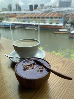 Purple sweet potato smoothie and ☕️ to finish the meal  at nomVnom Bistro - Clarke Quay in Central Singapore