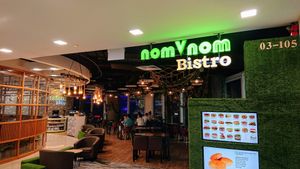 shop front at nomVnom Bistro - Clarke Quay in Central Singapore