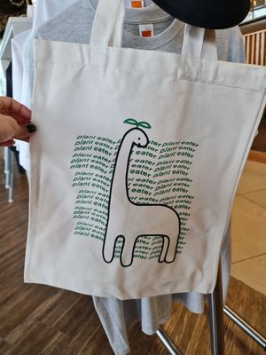 Cutie  recycle bag ~ 25/11/21 at nomVnom Bistro - Clarke Quay in Central Singapore