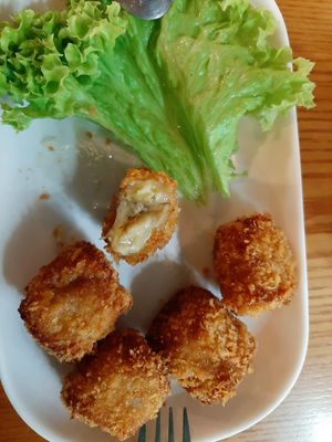 Fried banana at nomVnom Bistro - Clarke Quay in Central Singapore