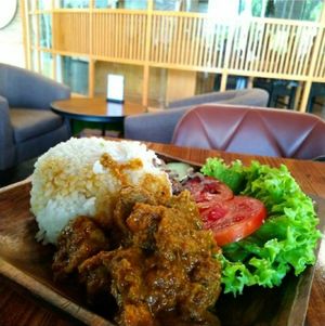 Toon Rendang Rice at nomVnom Bistro - Clarke Quay in Central Singapore