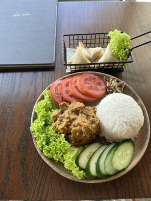 6th of July 2025Toon rendang rice and curry samosas  at nomVnom Bistro - Clarke Quay in Central Singapore