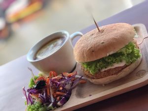 Burger set 1 Nom Nom at nomVnom Bistro - Clarke Quay in Central Singapore