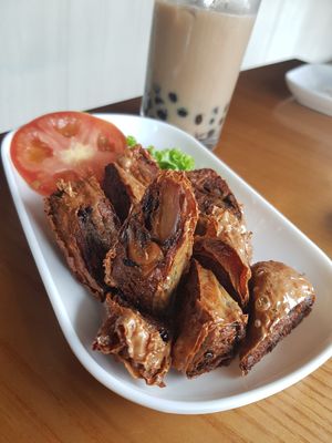 Burdock spring roll at nomVnom Bistro - Clarke Quay in Central Singapore