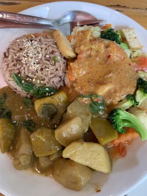 satay at La Carotte Qui Rit in Koh Tao