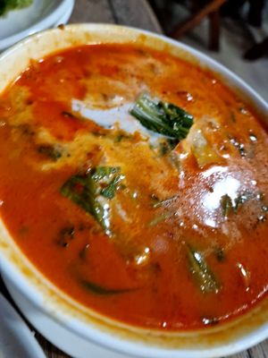 Tom yum soup at La Carotte Qui Rit in Koh Tao