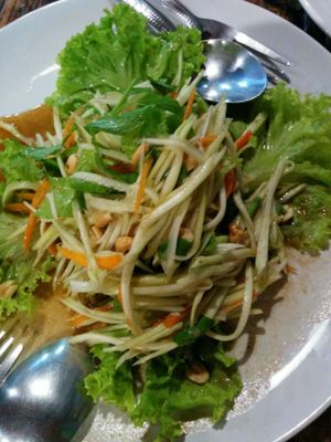 mango salad (young green mango) at La Carotte Qui Rit in Koh Tao